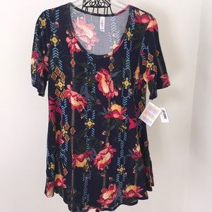 LuLaRoe top